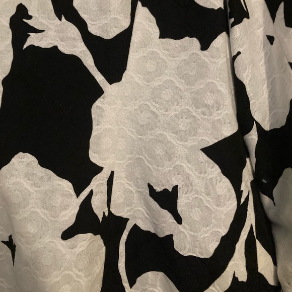 Chicos black and white jacket with hook closure. Turquoise lining - Picture 8 of 11